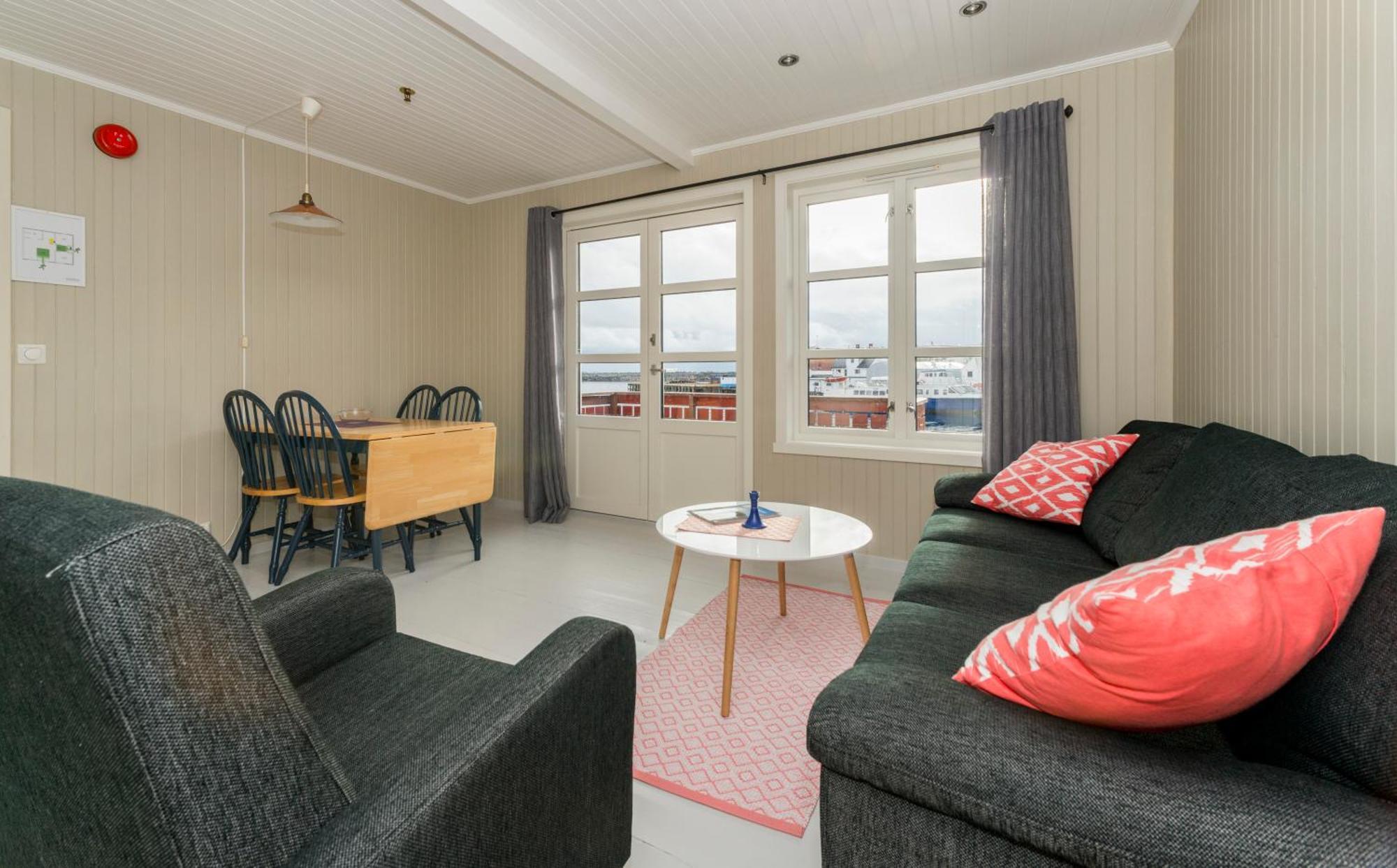 Apartamento Tyskhella Rorbuer Kabelvåg Exterior foto