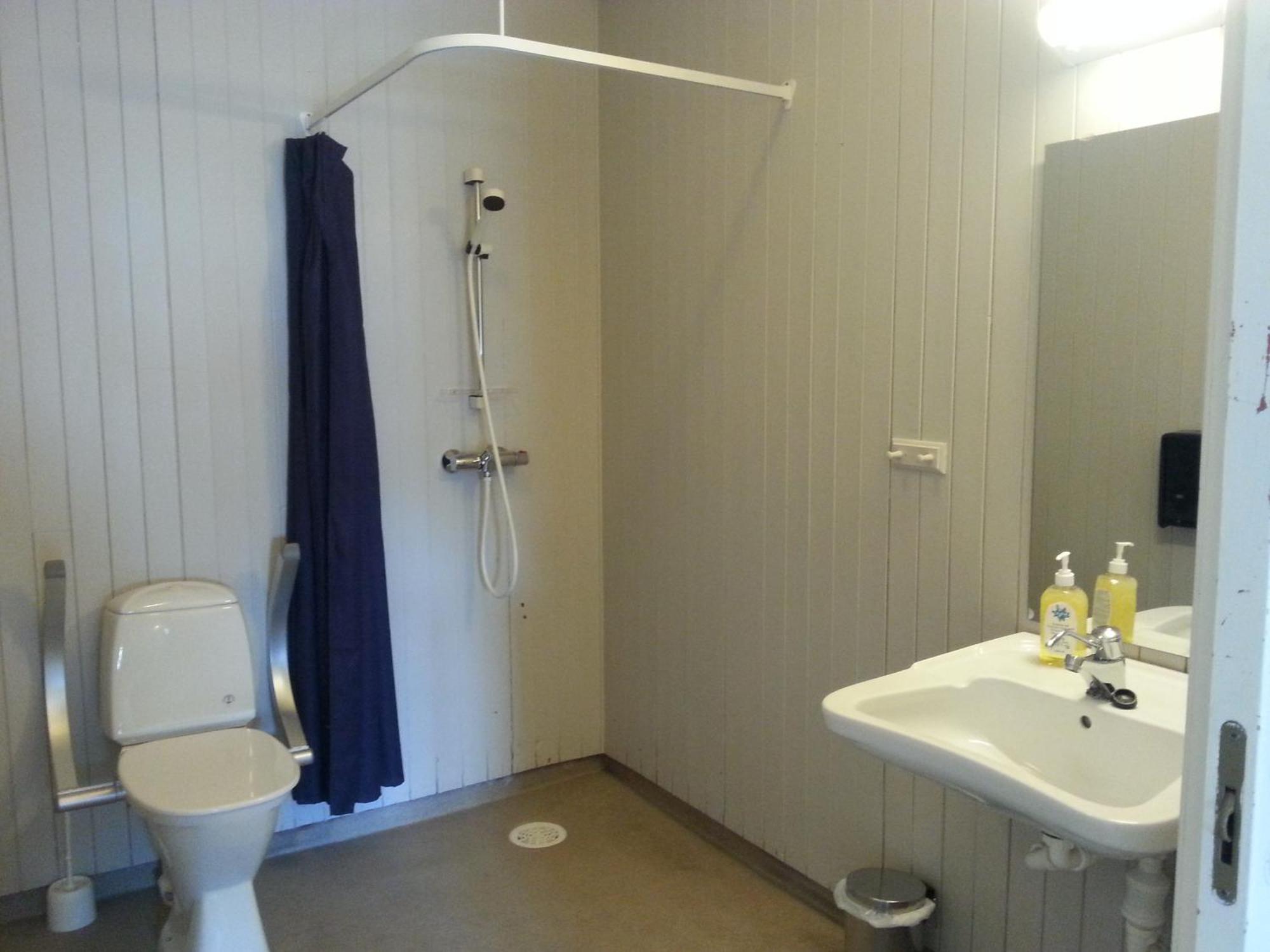 Apartamento Tyskhella Rorbuer Kabelvåg Exterior foto