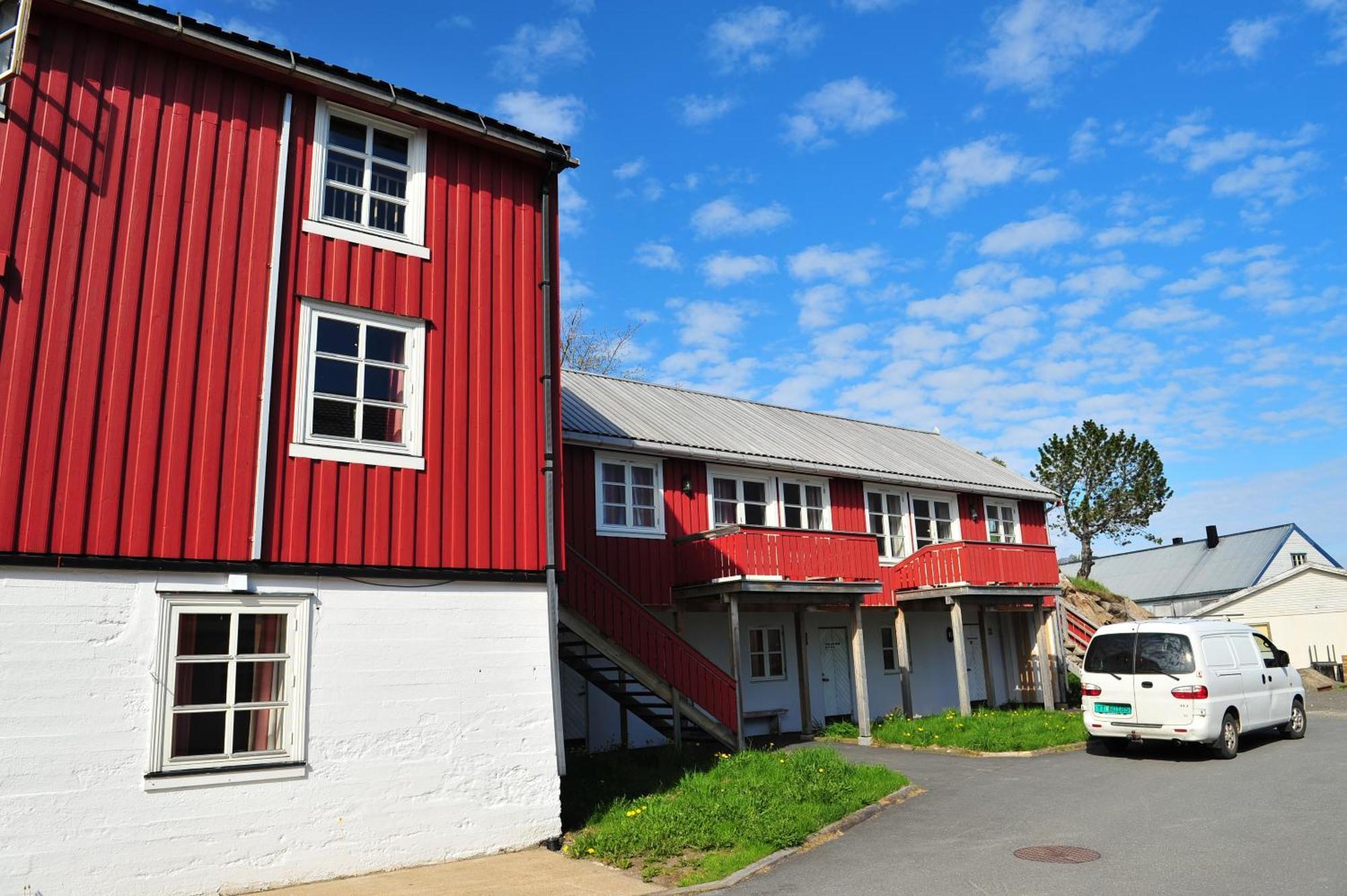 Apartamento Tyskhella Rorbuer Kabelvåg Exterior foto