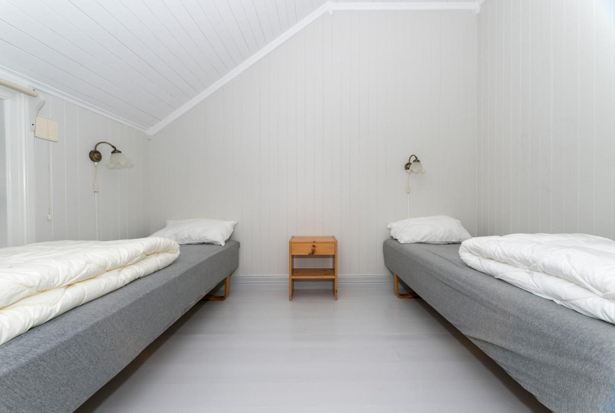 Apartamento Tyskhella Rorbuer Kabelvåg Exterior foto